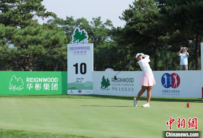 泰国选手坎-邦纳伯蒂领跑