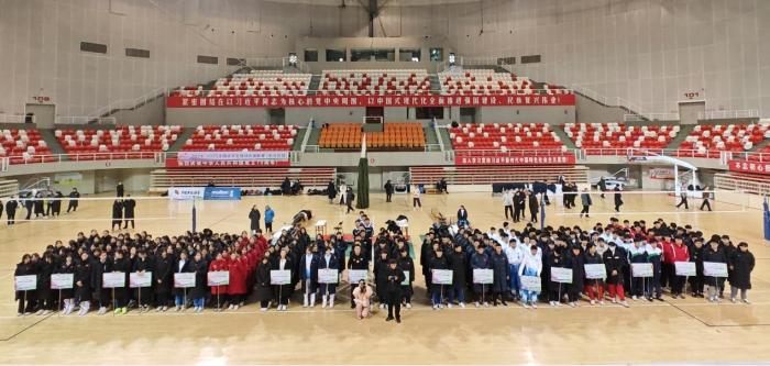 盘锦揭幕:东北区域17支中学排球队齐聚切磋技艺