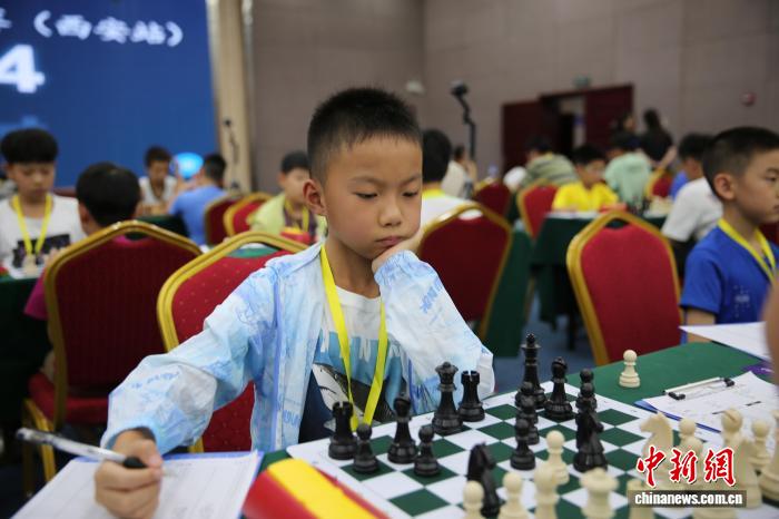 西安棋手罗佩西斩获女子