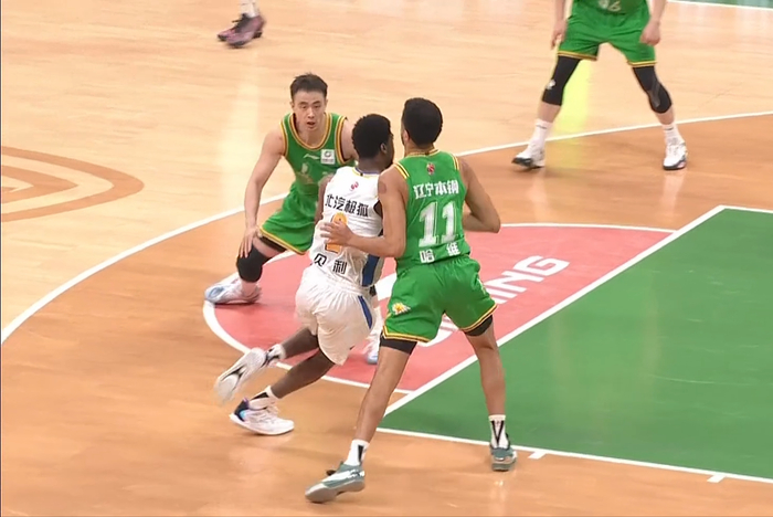 辽宁主场惨败首钢 六连胜终结 杨鸣解说