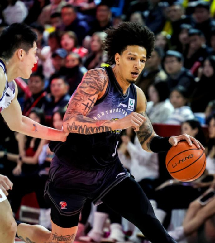 广州龙狮客场大胜吉林队 18分优势彰显实力