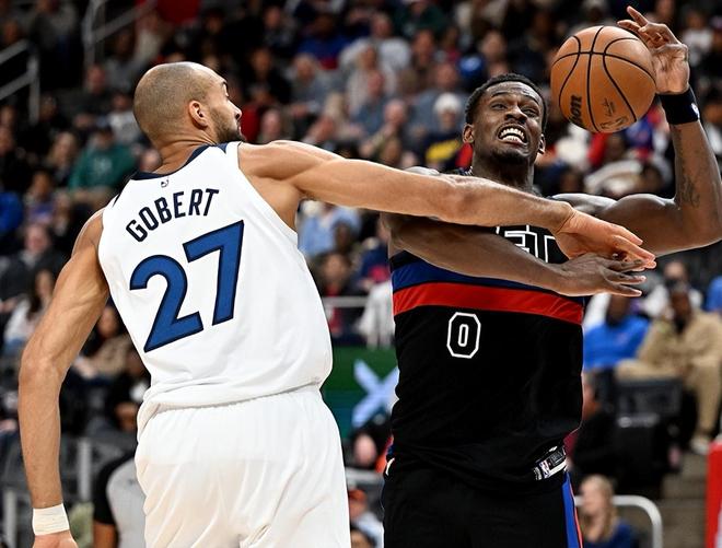 雷霆马刺西部榜首争夺战湖人惨败森林狼惜败引