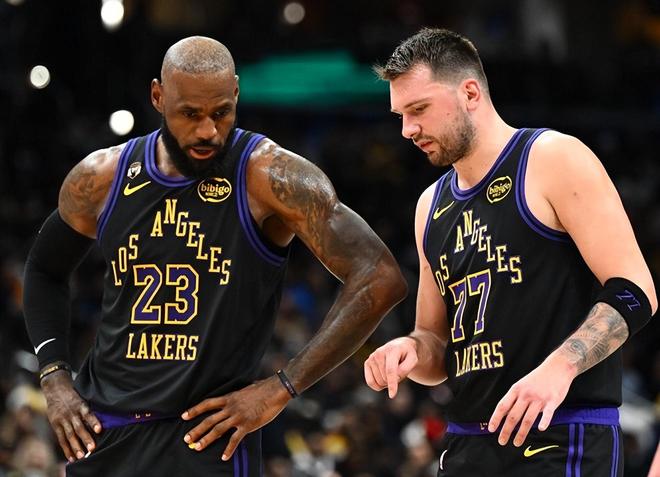 雷霆马刺西部榜首争夺战湖人惨败森林狼惜败引